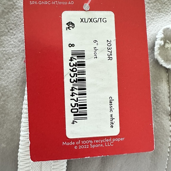Spanx On the Go‎ 6" White Shorts Silver Lining Technology Size XL 20375R NWT - Picture 5 of 7